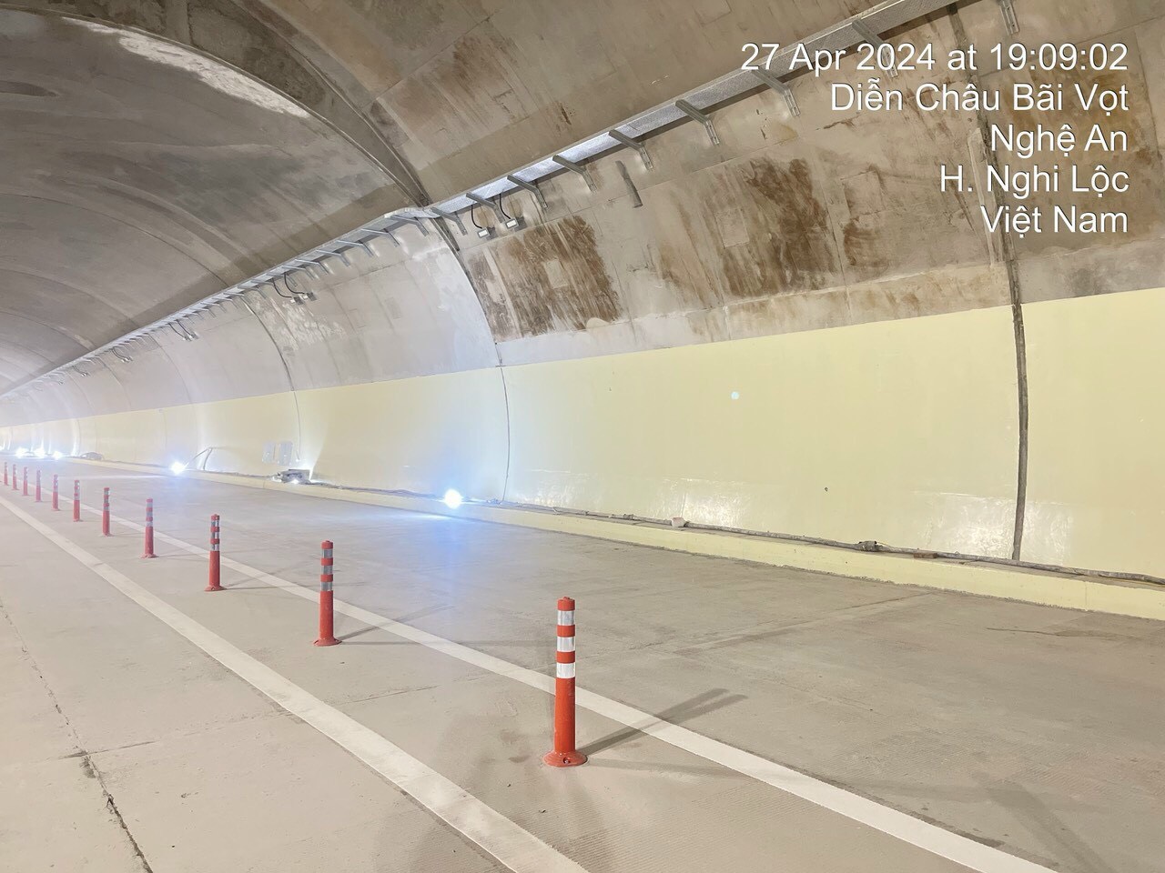 du-an-son-epoxy-tuong-ham-cao-toc-dien-chau-nghe-an